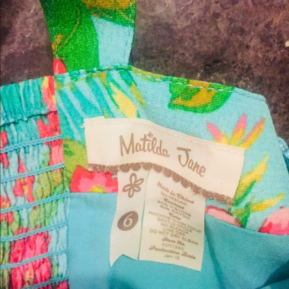 Sundress - Picture 2 of 3